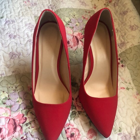 Charlotte Russe Shoes - NEW Red Toe Pointy Stilettos 🦞